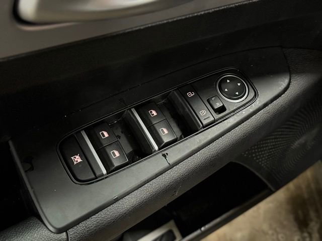 Used 2024 Kia Forte LXS image 12