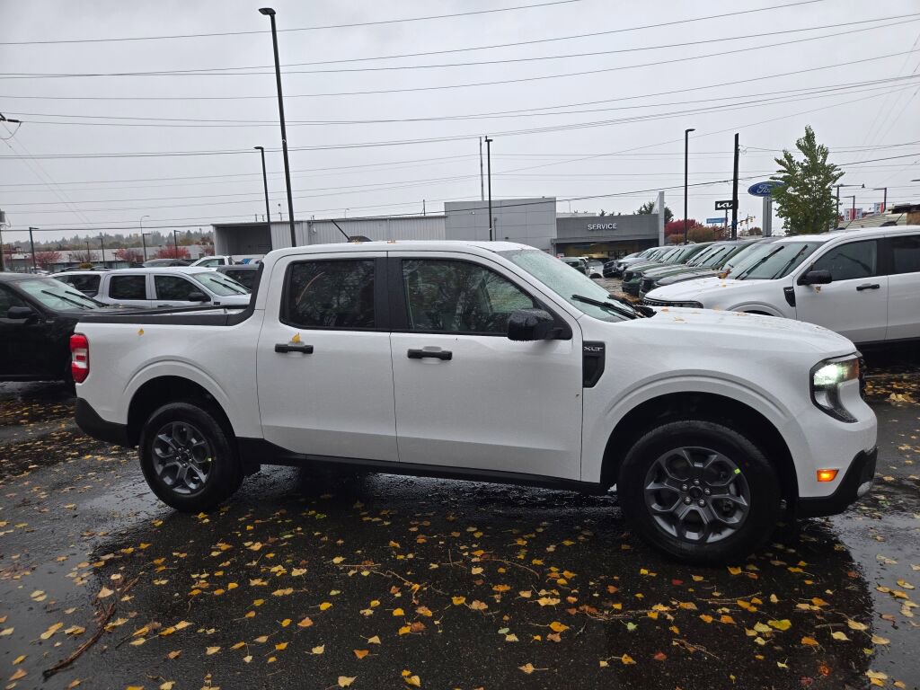 New 2025 Ford Maverick XLT w/ XLT Luxury Package image 4