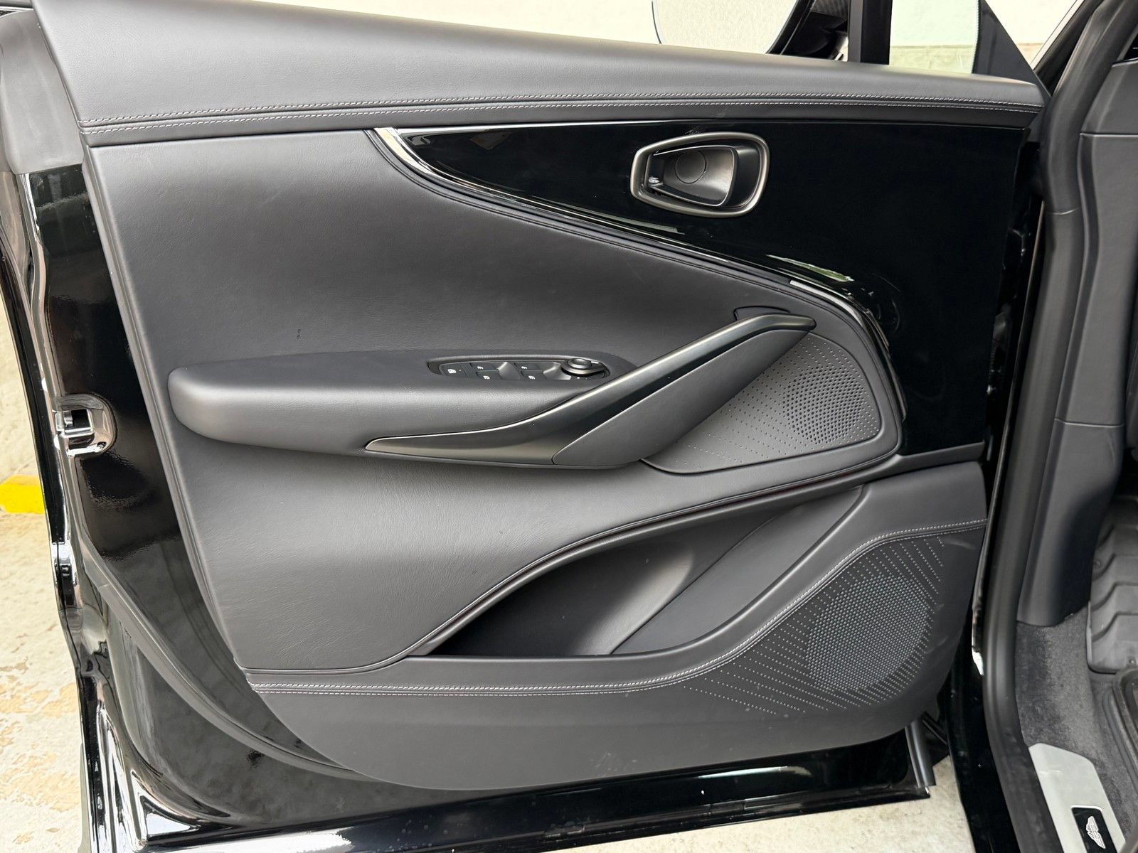New 2026 Aston Martin DBX 707 AWD/4WD image 19