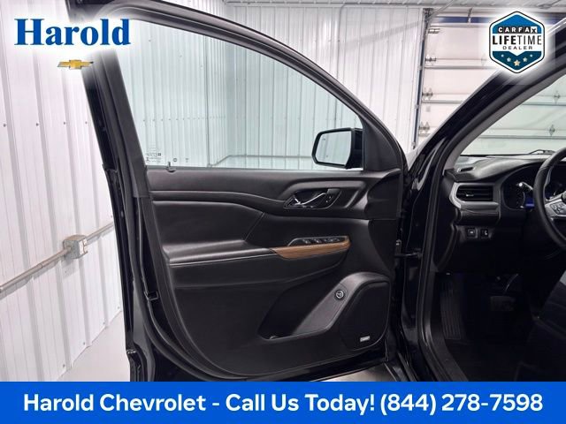 Used 2023 GMC Acadia SLE w/ Infotainment Package AWD/4WD image 14
