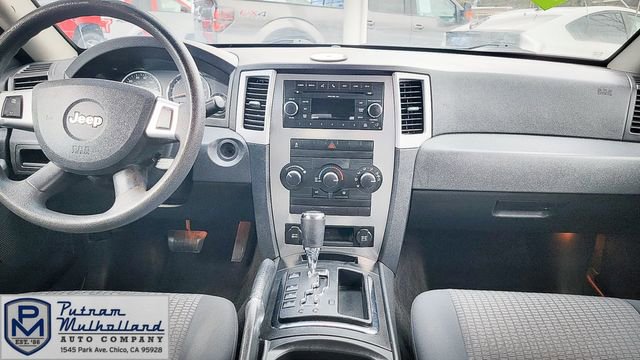 Used 2010 Jeep Grand Cherokee Laredo image 11