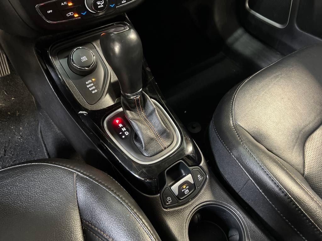 Used 2020 Jeep Compass Limited image 16