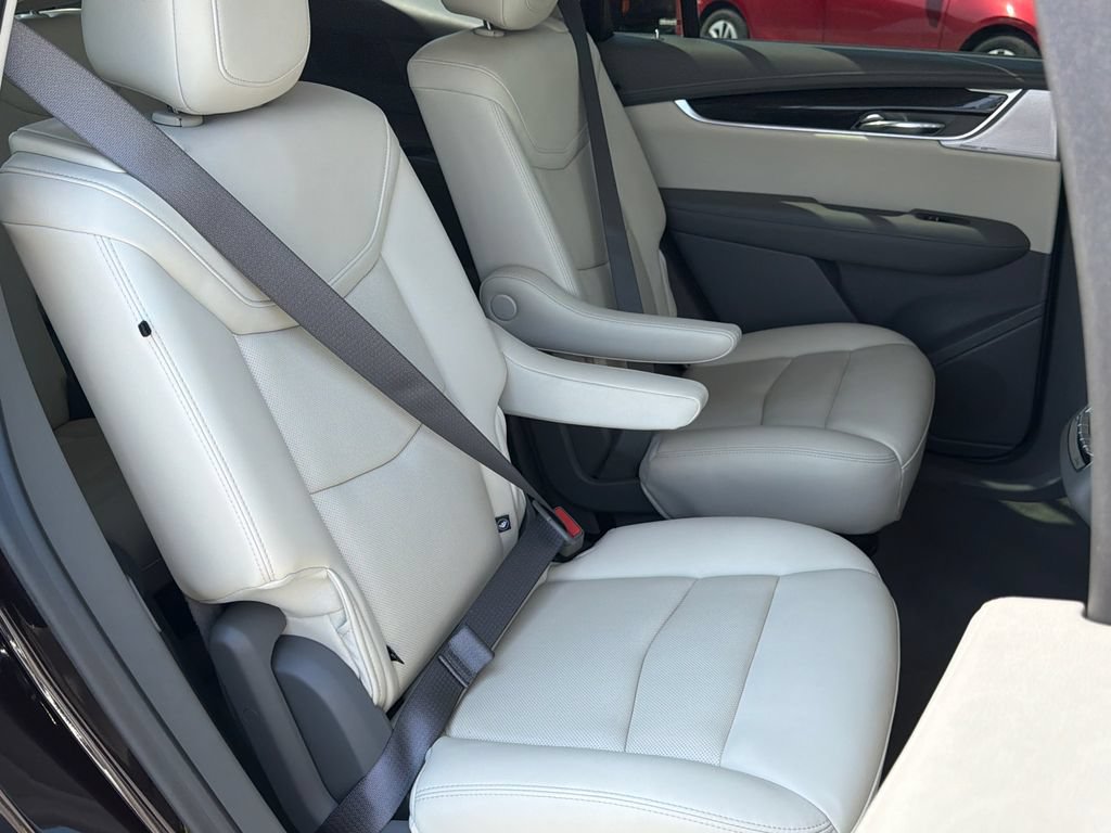 Used 2021 Cadillac XT6 Premium Luxury AWD/4WD image 21
