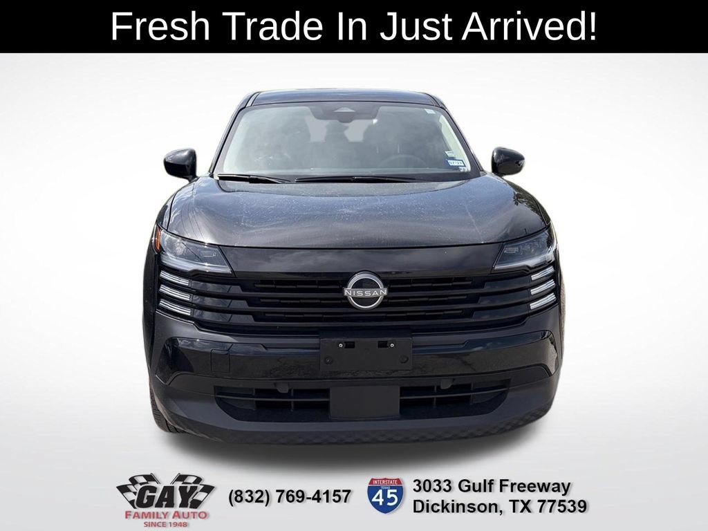 Used 2025 Nissan Kicks SV w/ Charging Package FWD video 2