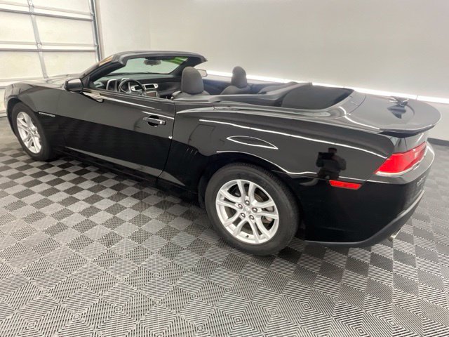 Used 2015 Chevrolet Camaro LT RWD image 20