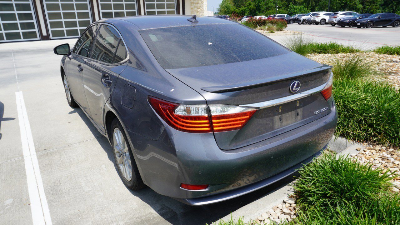 Used 2013 Lexus ES 300h w/ Premium Pkg FWD image 6