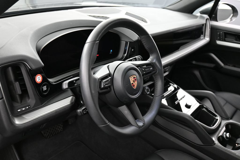 Certified 2026 Porsche Cayenne AWD/4WD image 17