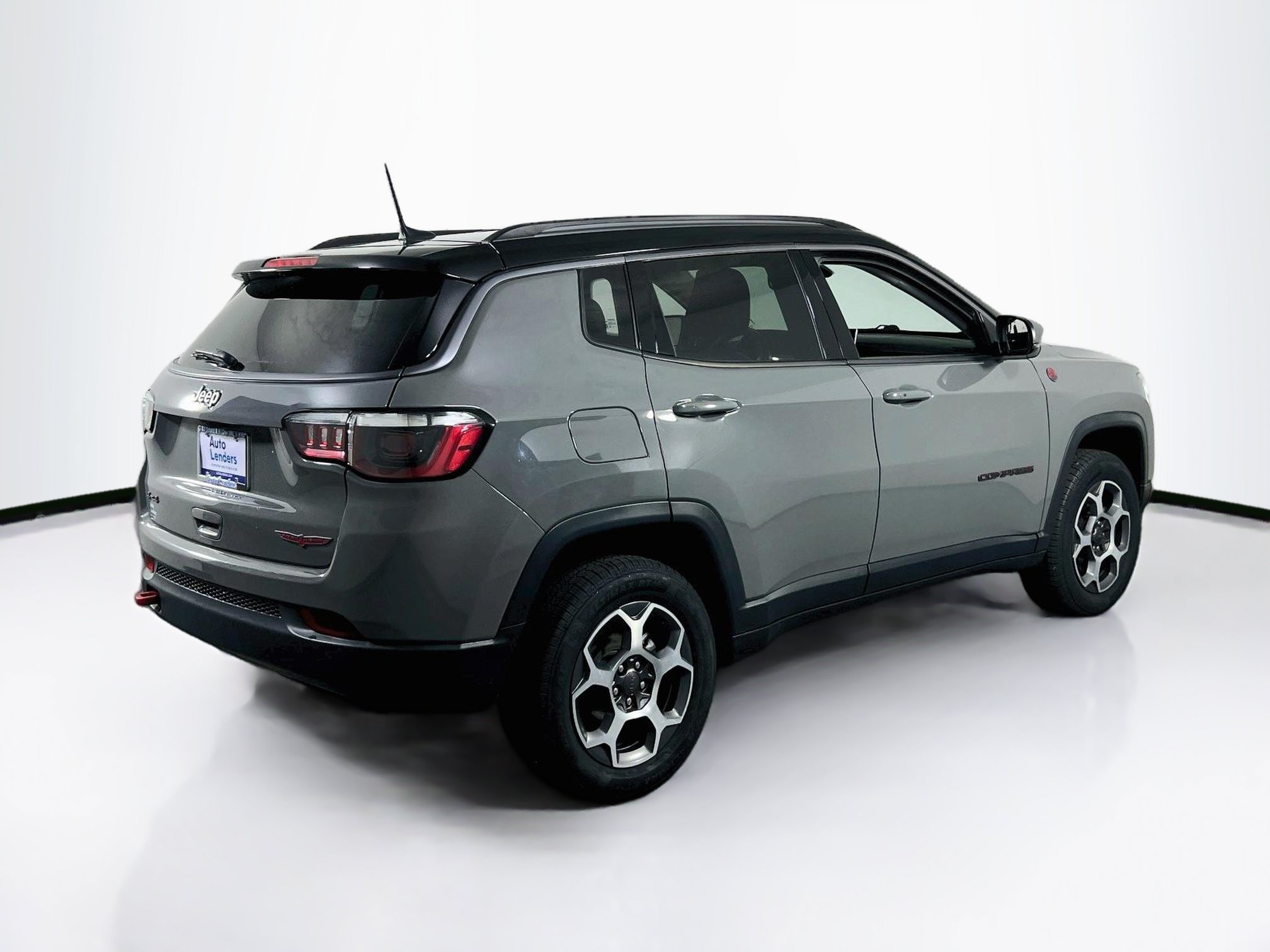 Used 2022 Jeep Compass Trailhawk w/ Trailhawk Convenience Group AWD/4WD image 5