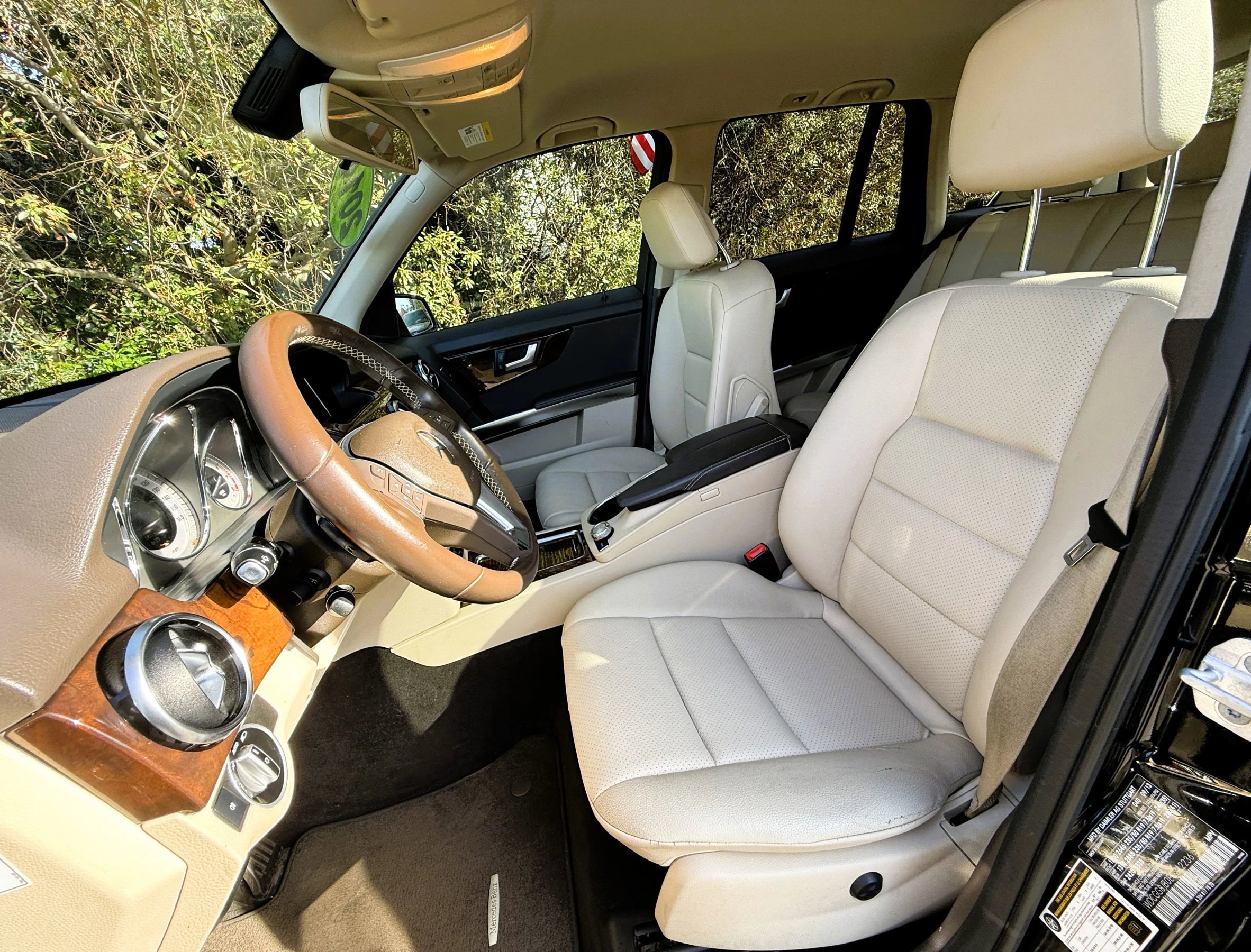 Used 2014 Mercedes-Benz GLK 350 4MATIC image 2