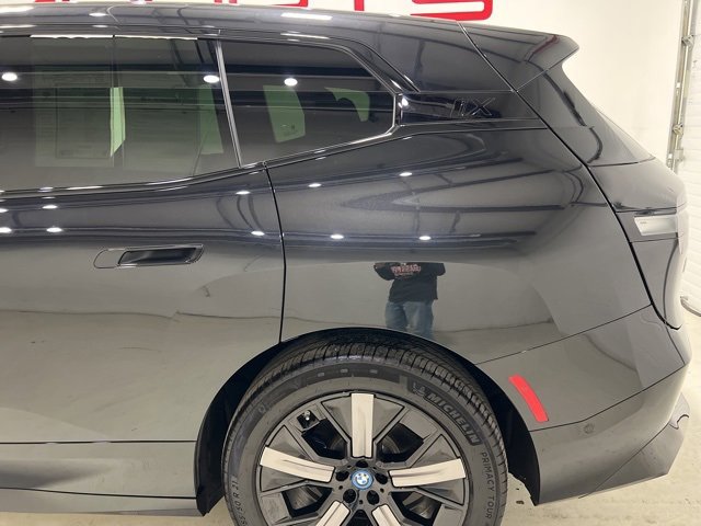 Used 2025 BMW iX xDrive50 image 10