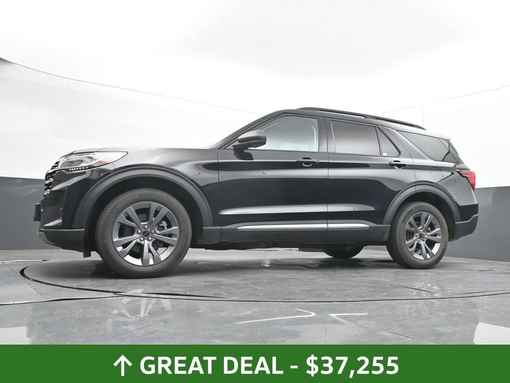 Used 2025 Ford Explorer Active w/ Active Comfort Package AWD/4WD image 48