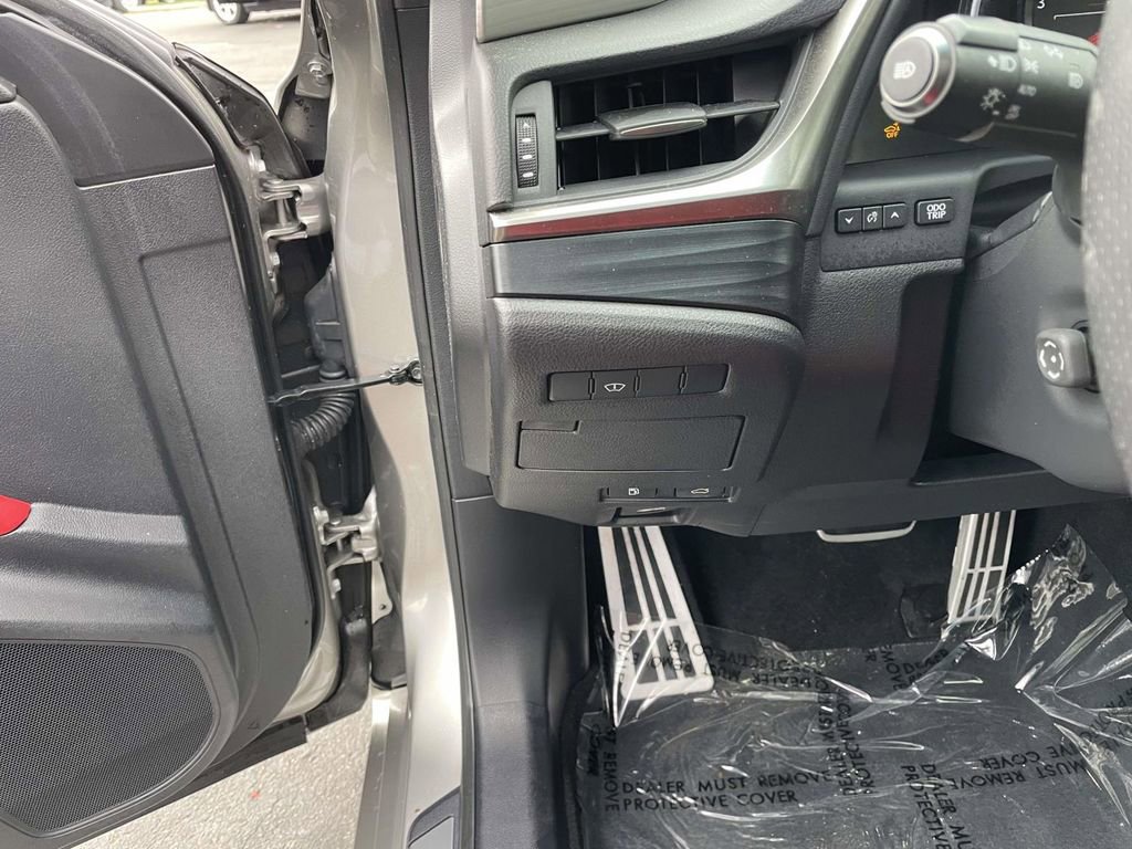 Used 2020 Lexus ES 350 F Sport w/ Accessory Package 2 image 32