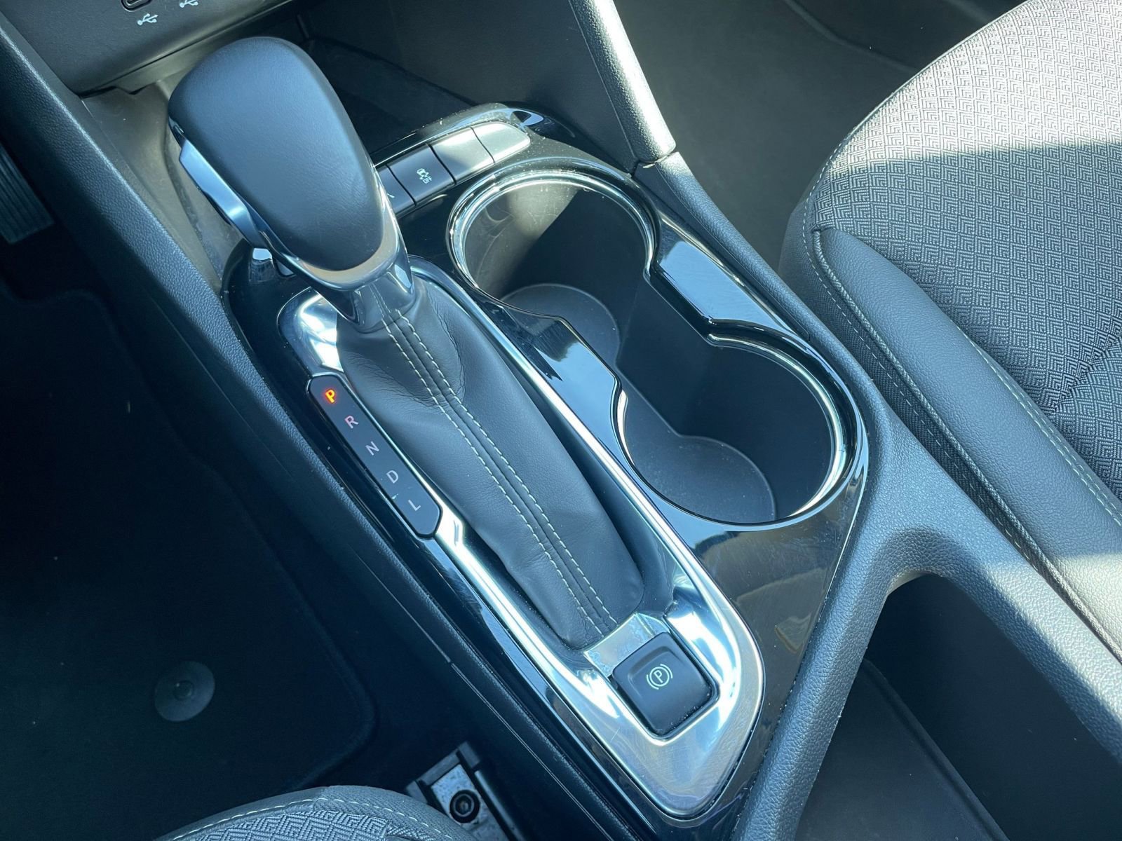 Used 2025 Buick Encore GX Preferred image 44