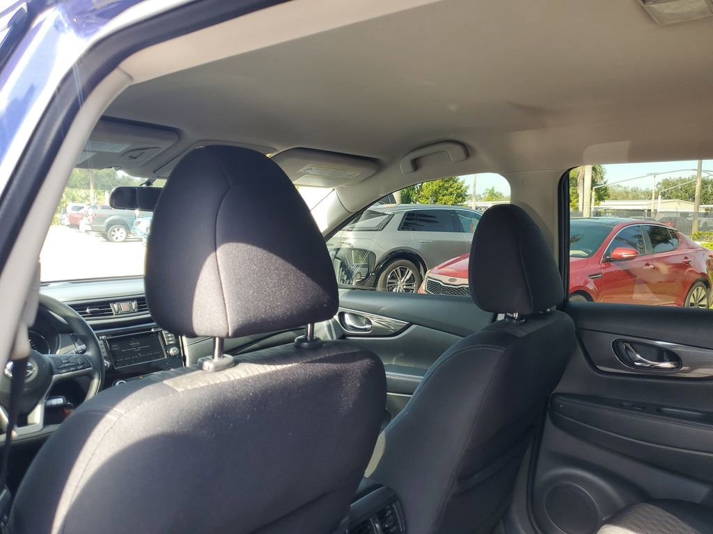 Used 2018 Nissan Rogue S image 16