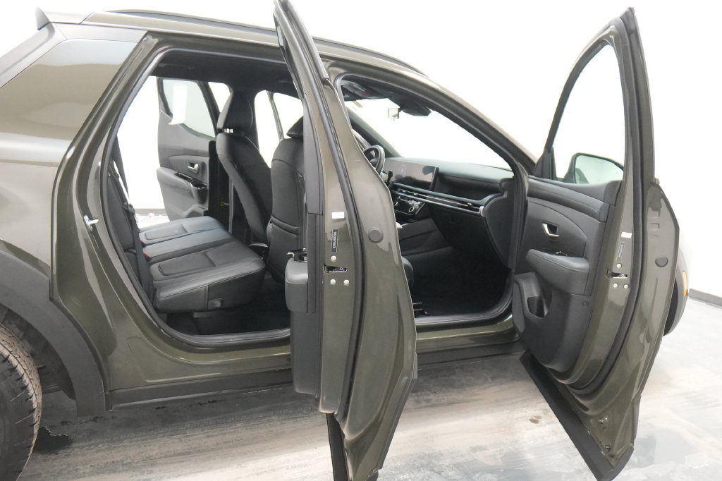 Used 2025 Hyundai Santa Cruz XRT AWD/4WD image 32