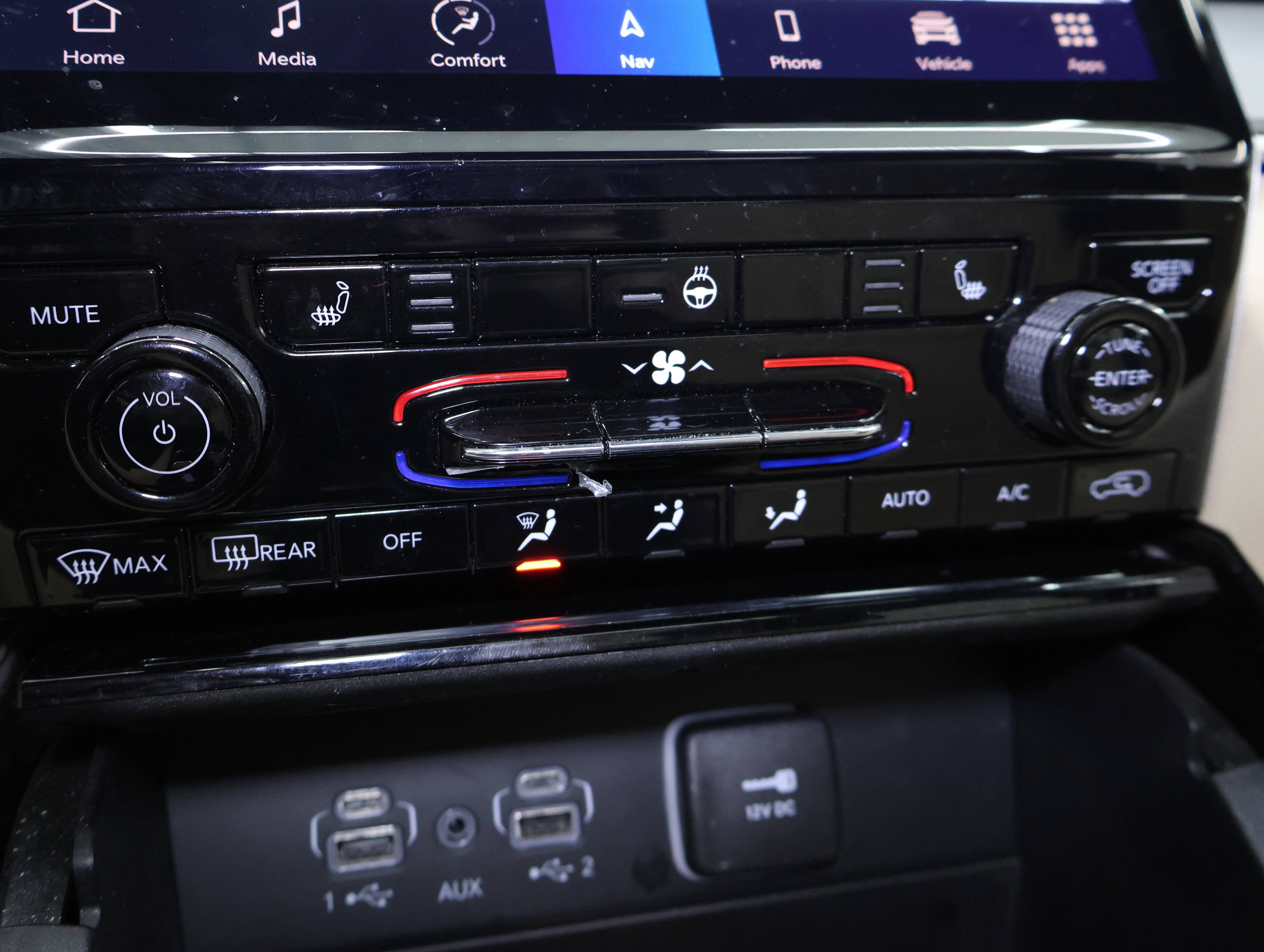 Used 2023 Jeep Grand Cherokee Limited image 45