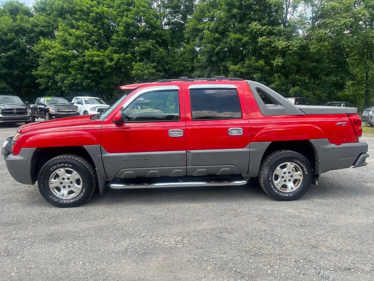 Used 2002 Chevrolet Avalanche 4x4 w/ Off-Road Suspension Pkg image 6