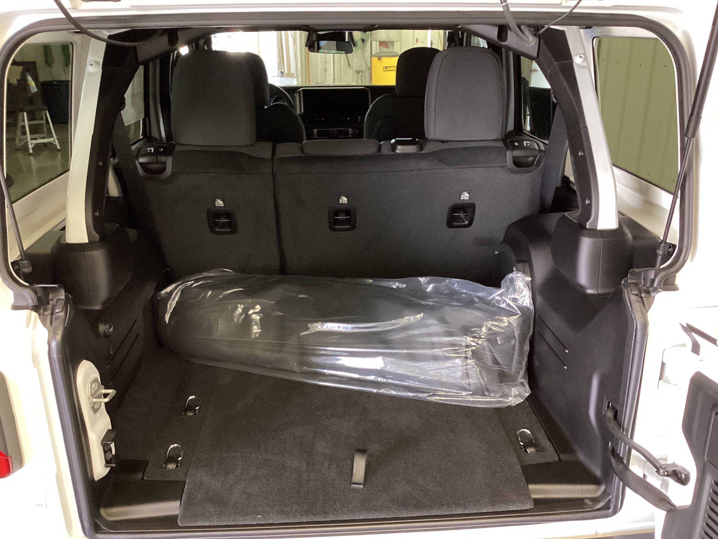 New 2026 Jeep Wrangler Unlimited Rubicon AWD/4WD image 5