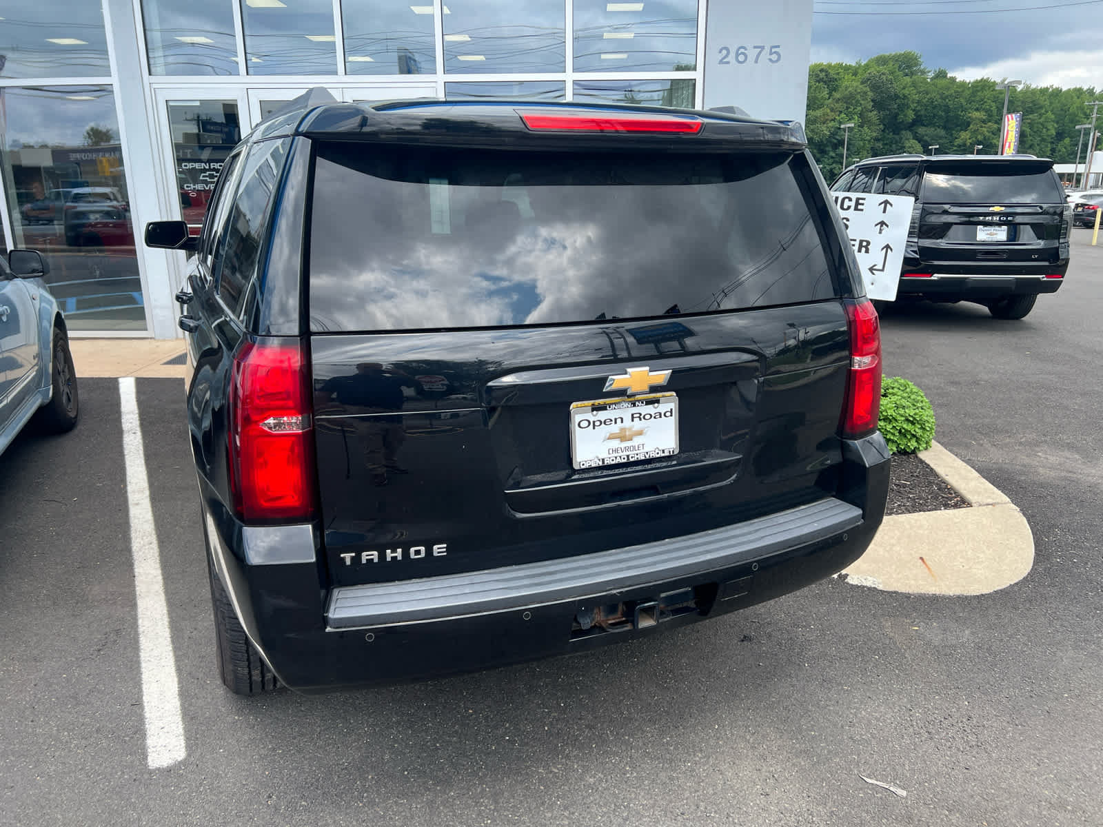 Used 2018 Chevrolet Tahoe LT AWD/4WD image 2