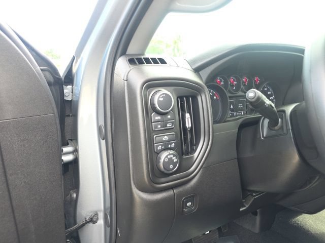 Used 2025 Chevrolet Silverado 1500 Custom AWD/4WD image 16