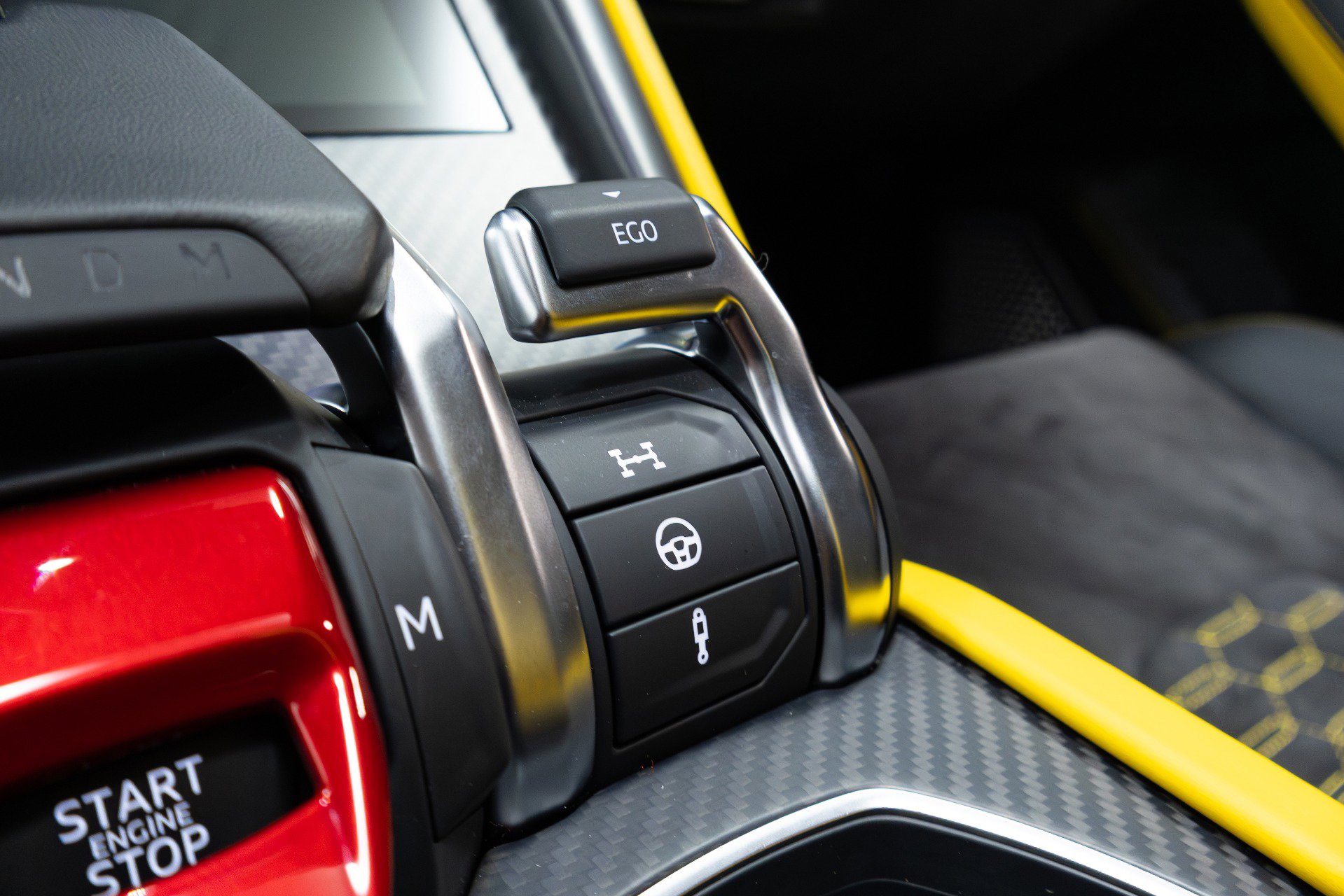 Used 2022 Lamborghini Urus image 74