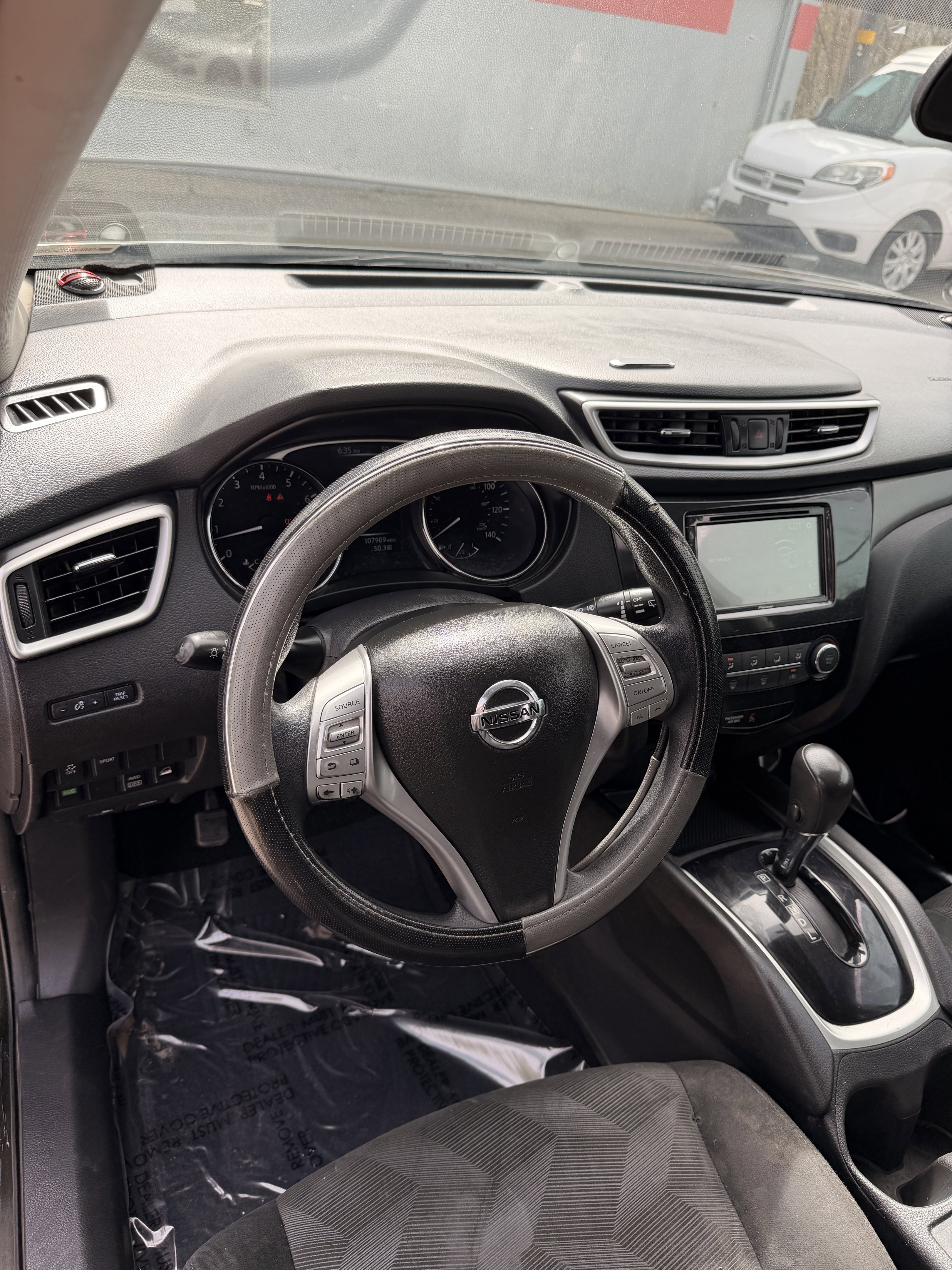 Used 2016 Nissan Rogue S AWD/4WD image 11