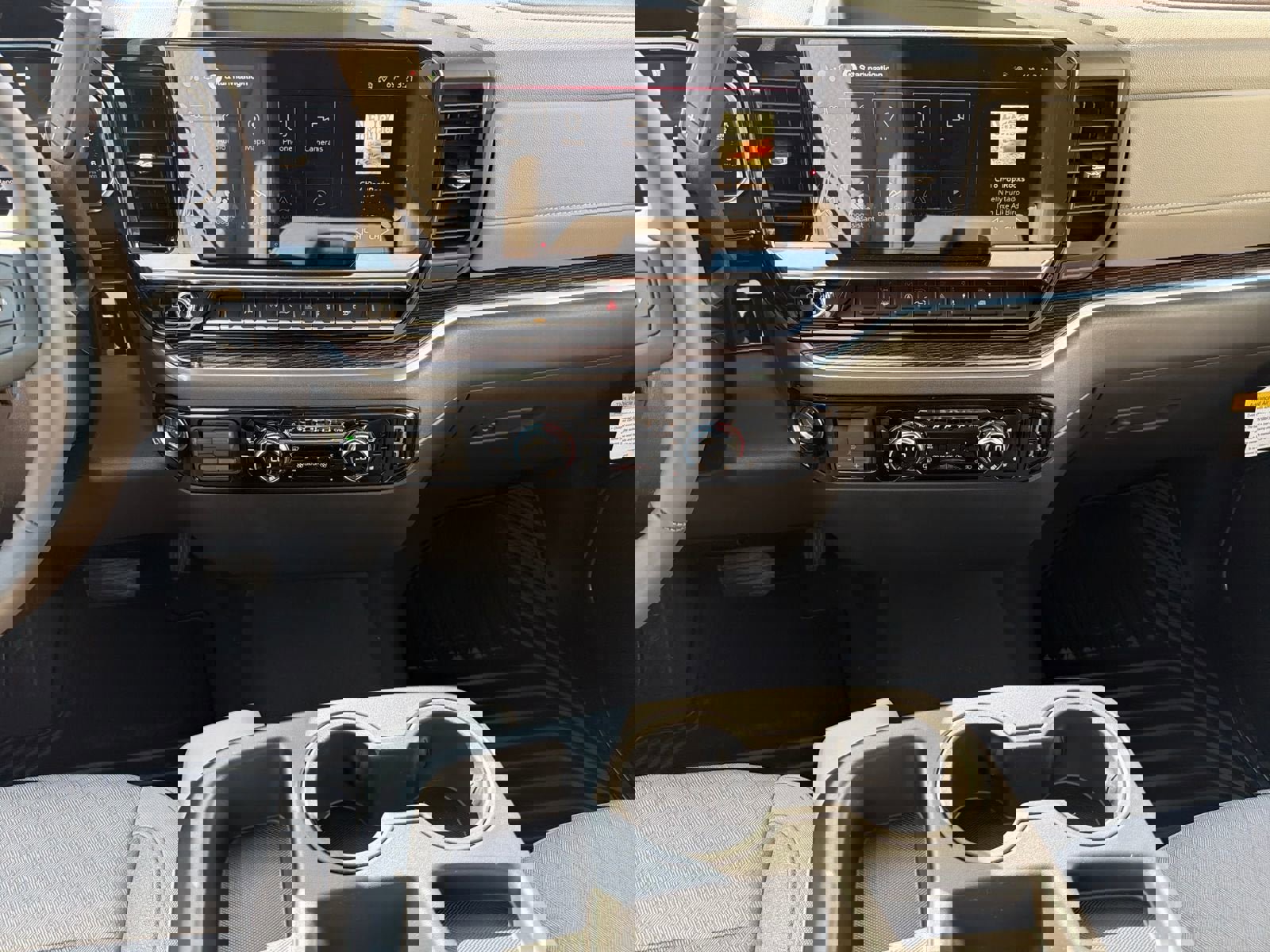 New 2026 GMC Sierra 1500 SLE image 28