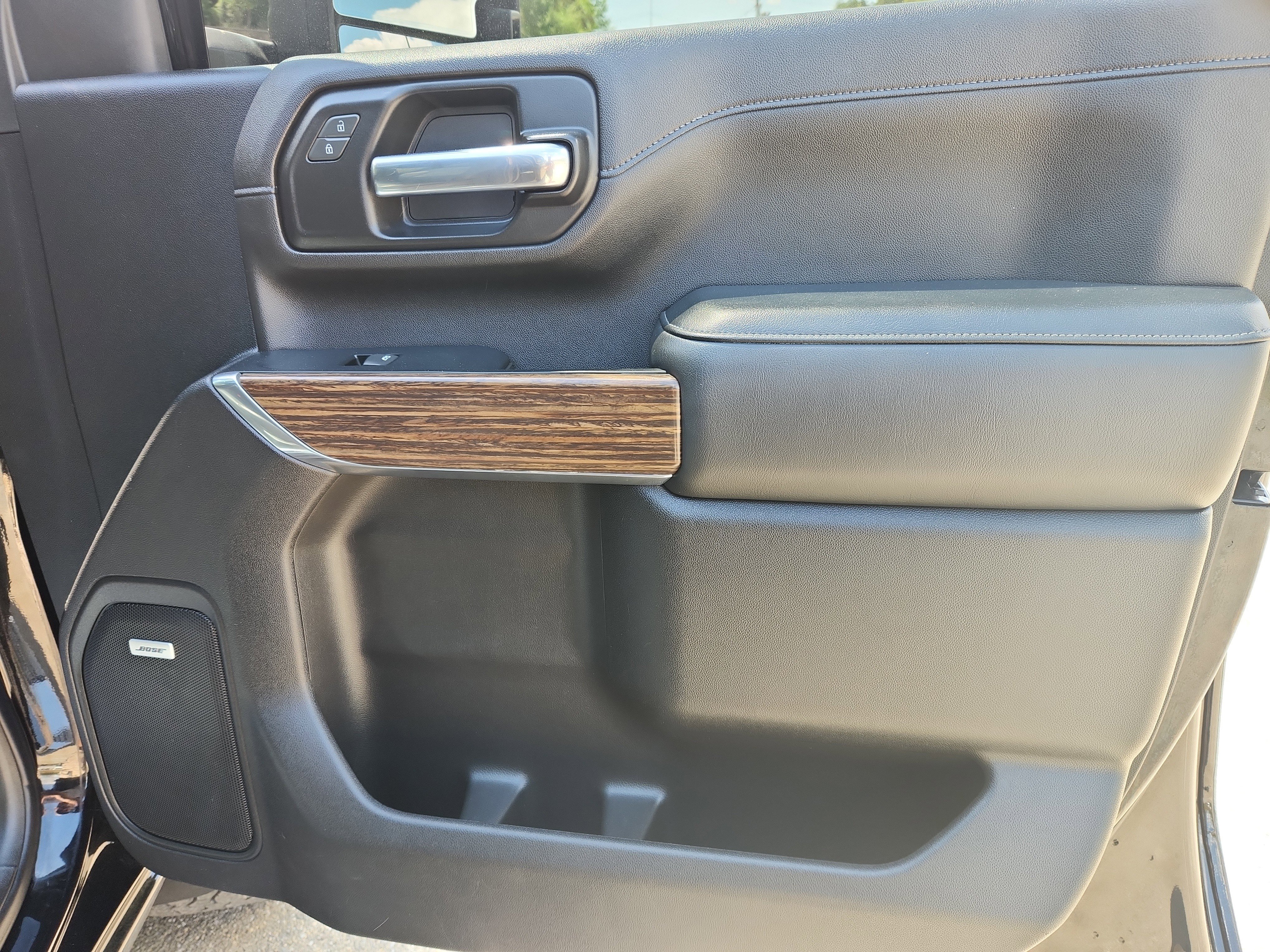 Used 2023 Chevrolet Silverado 2500 High Country w/ Safety Package II AWD/4WD image 41