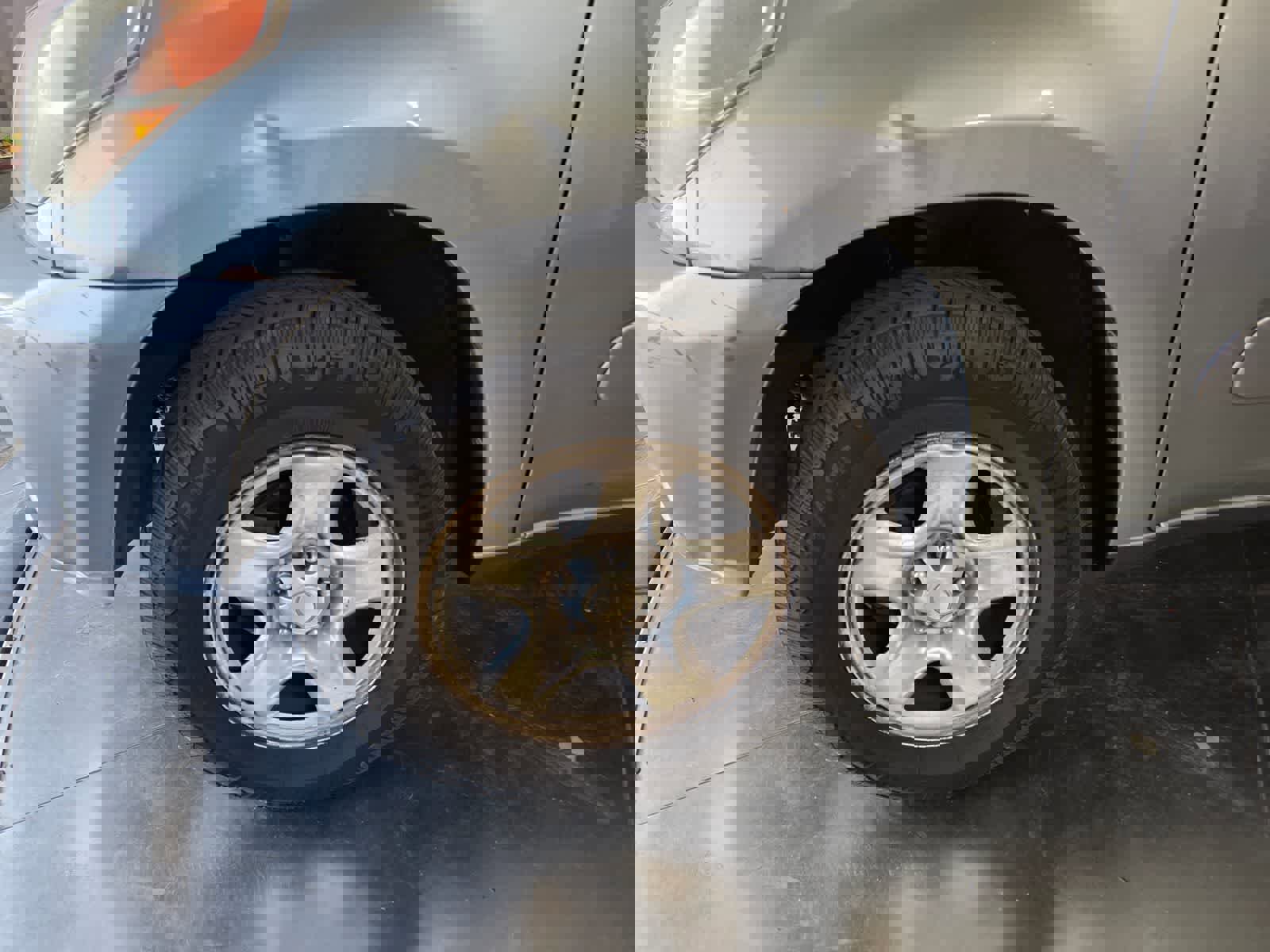 Used 2004 Toyota RAV4 2WD image 2