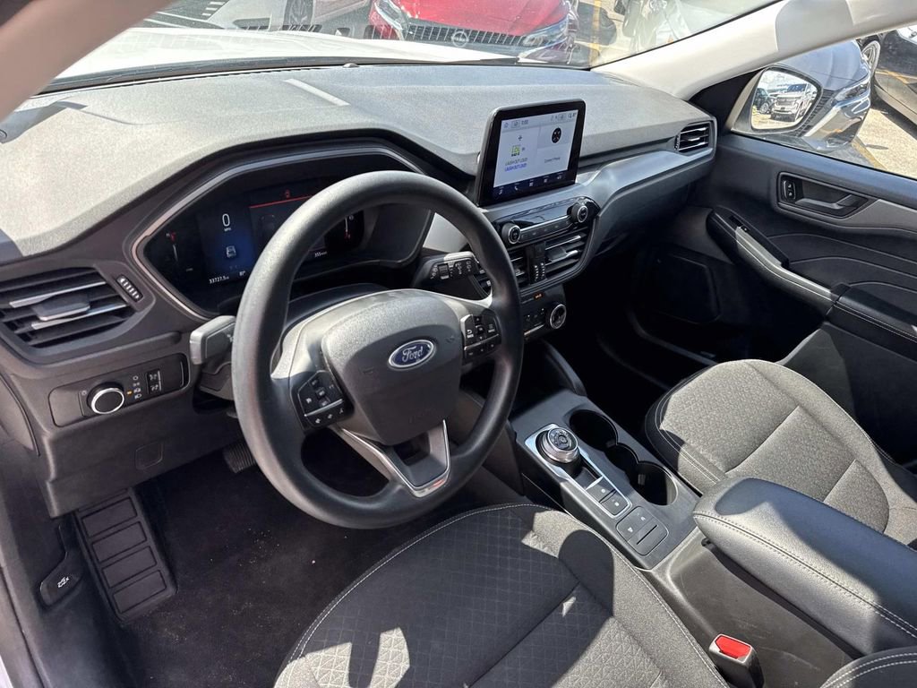 Used 2025 Ford Escape Active AWD/4WD image 19