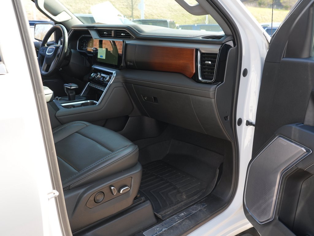 Used 2022 GMC Sierra 1500 Denali AWD/4WD image 32