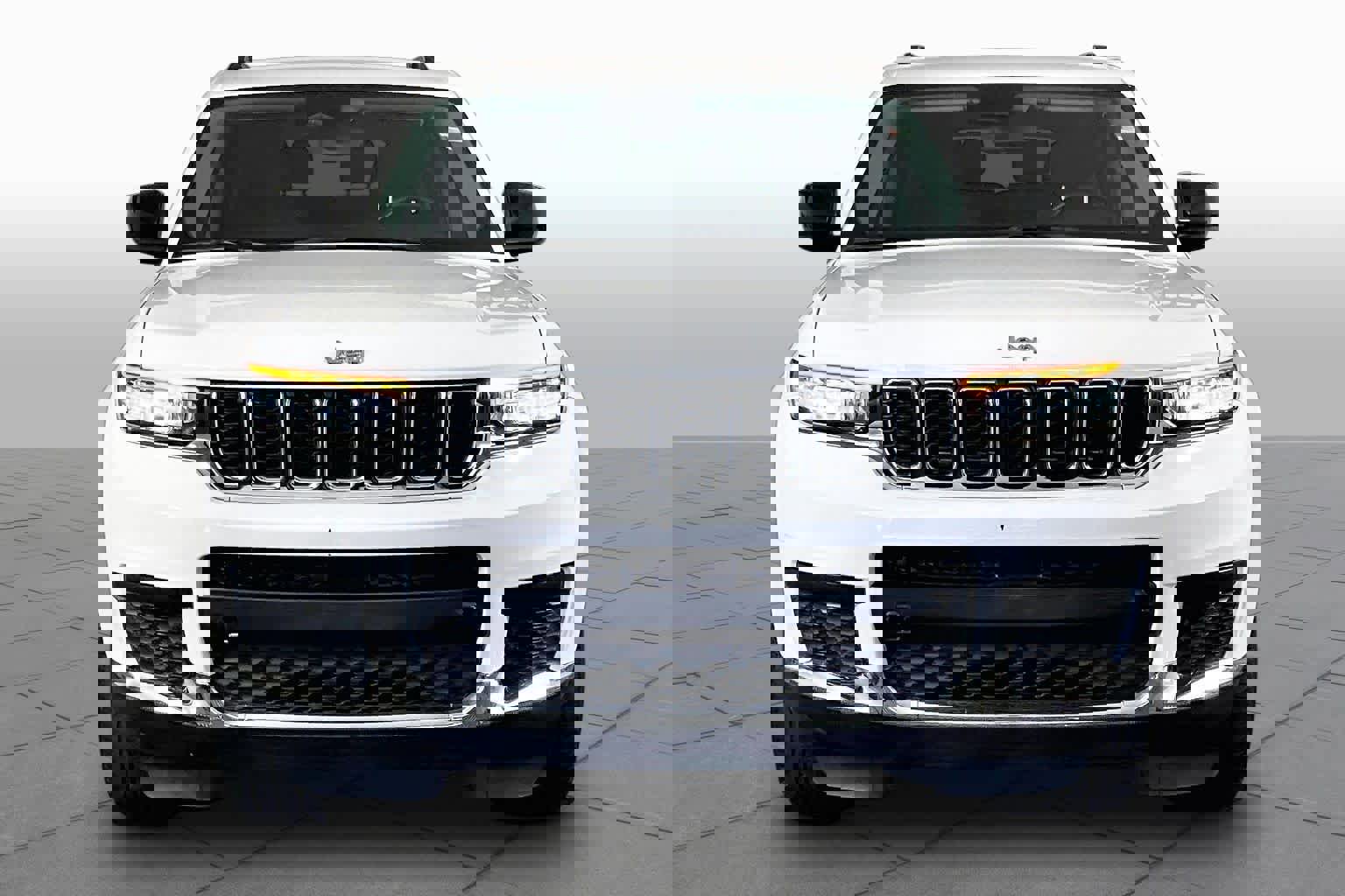 Used 2021 Jeep Grand Cherokee L Laredo w/ Luxury Tech Group I image 4