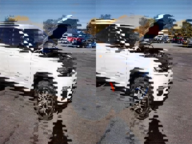 New 2025 Jeep Grand Cherokee Limited w/ Trailer Tow Package image 11