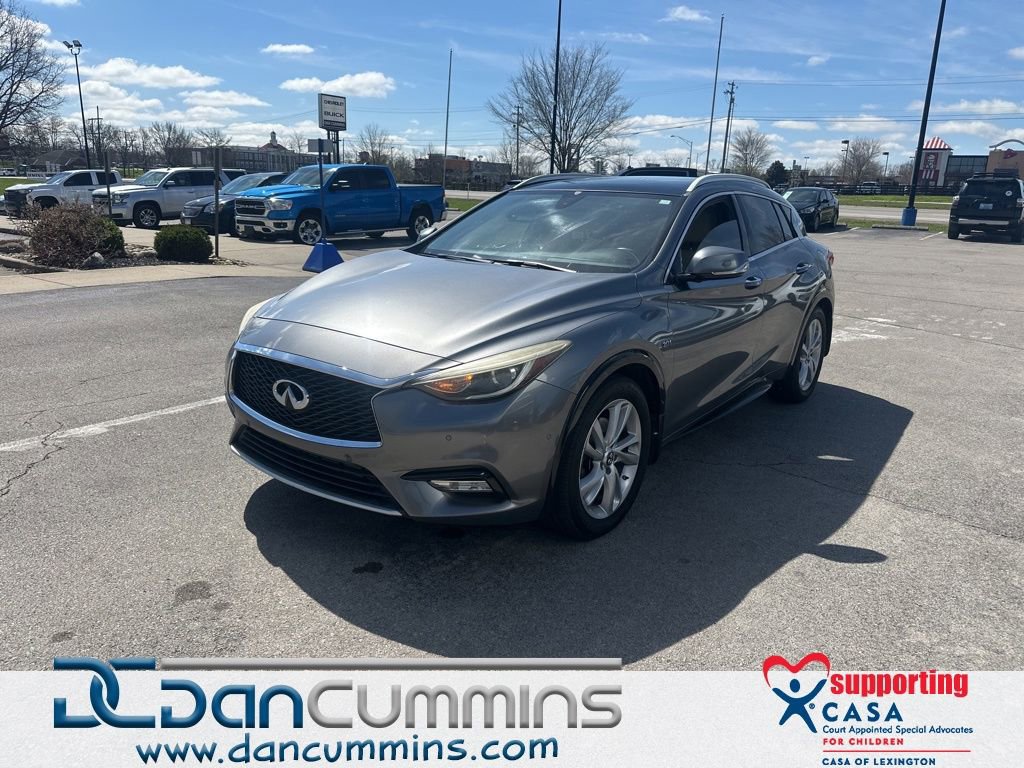 Used 2017 INFINITI QX30 Premium w/ Navigation Package image 1