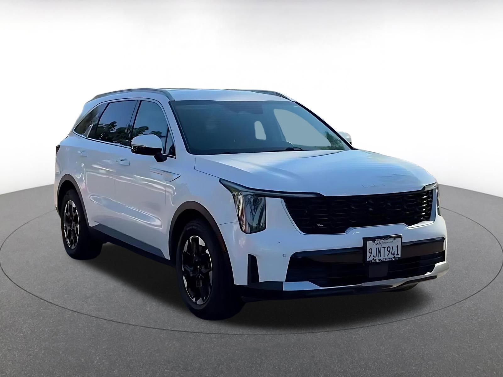 Used 2024 Kia Sorento S FWD image 3