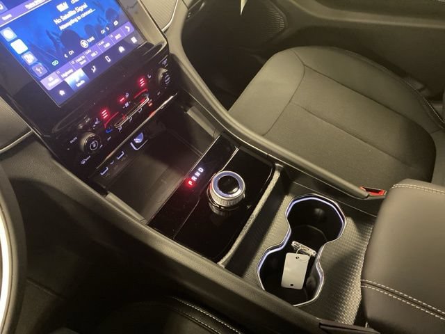 Used 2026 Jeep Grand Cherokee Laredo X AWD/4WD image 13