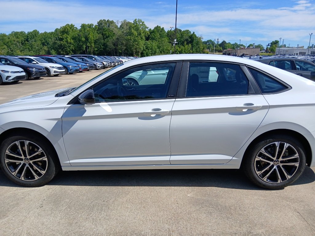 New 2026 Volkswagen Jetta Sport FWD image 2