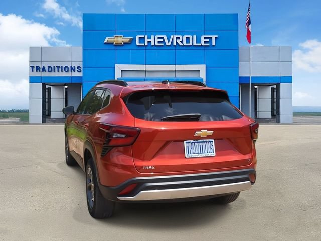 Certified 2024 Chevrolet Trax LT w/ Driver Confidence Package FWD image 8