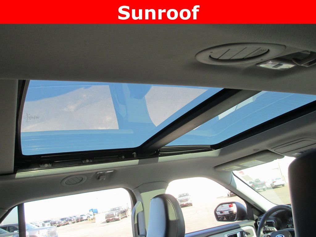 Used 2021 Ford Explorer XLT w/ Equipment Group 202A image 14