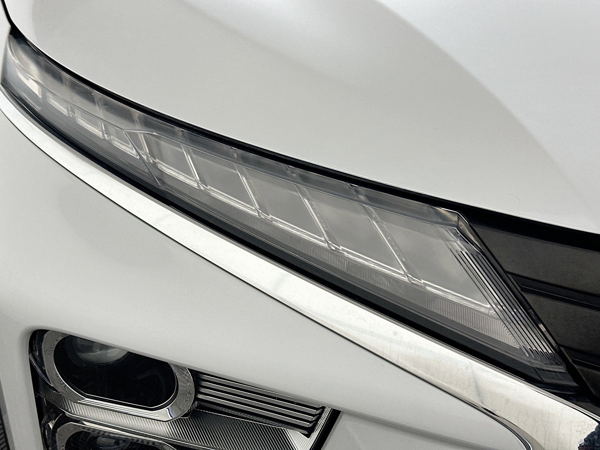 Used 2023 Mitsubishi Eclipse Cross LE image 9