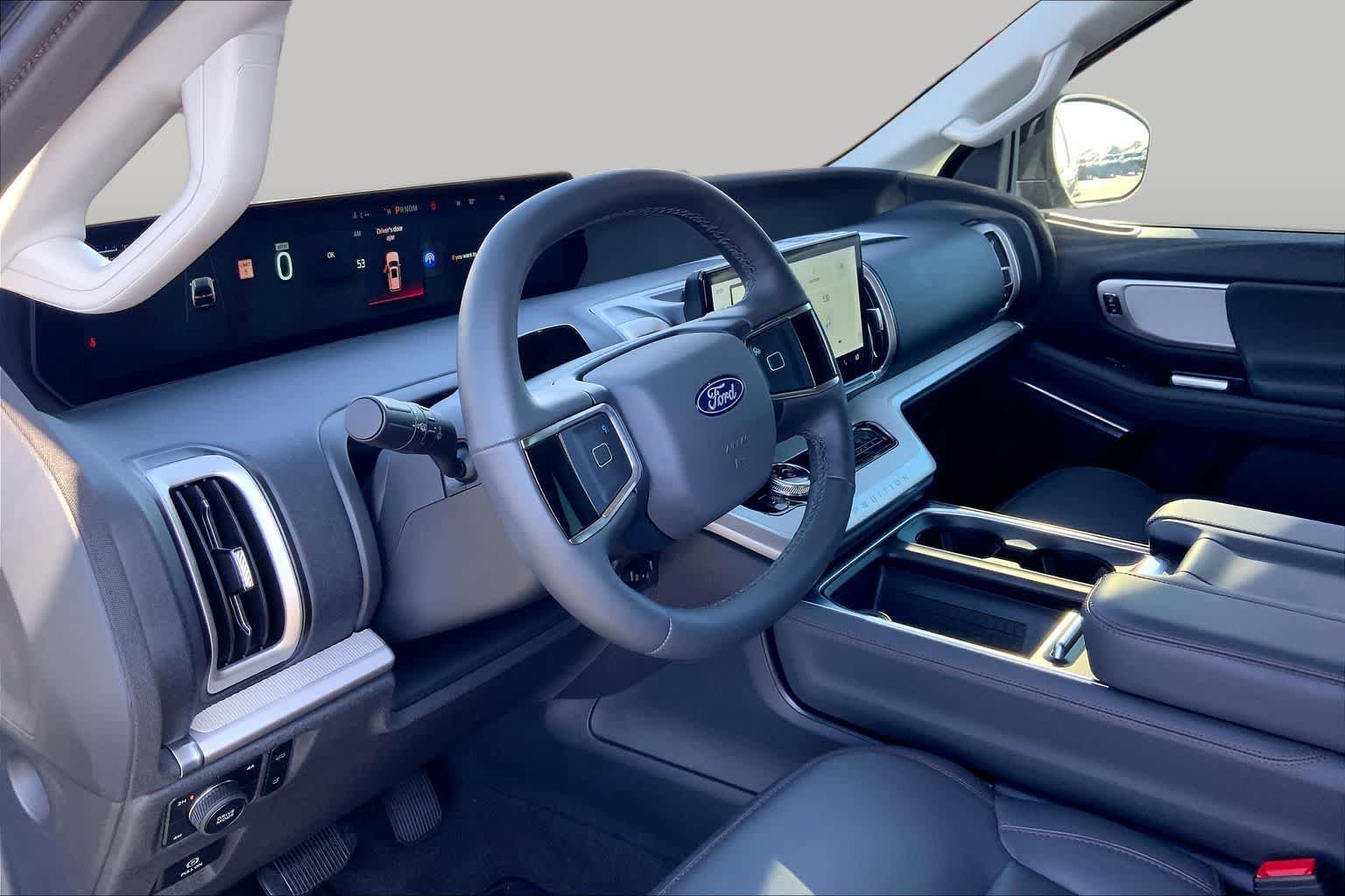 Used 2025 Ford Expedition Max Active AWD/4WD image 18