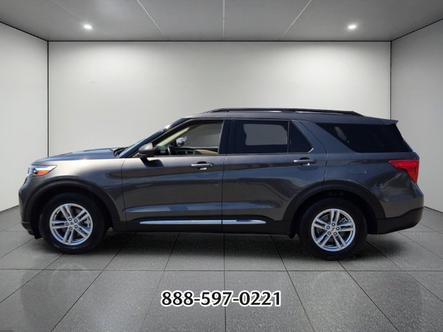 Certified 2020 Ford Explorer XLT w/ Equipment Group 202A RWD image 2