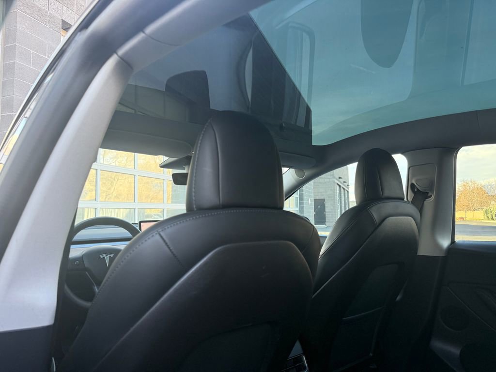 Used 2020 Tesla Model Y Long Range image 49