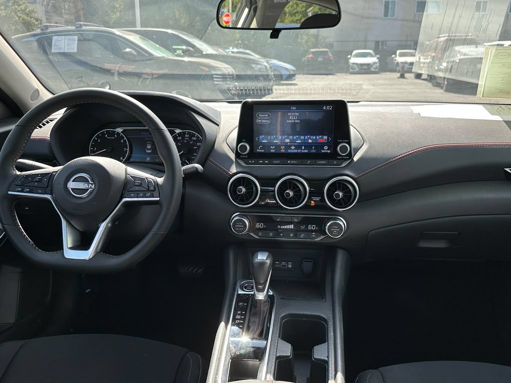 Used 2025 Nissan Sentra SR FWD image 19