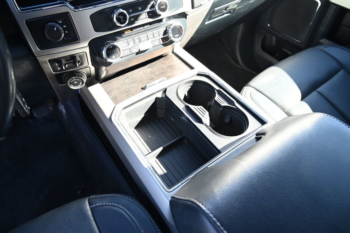 Used 2022 Ford F350 Lariat w/ Chrome Package image 37