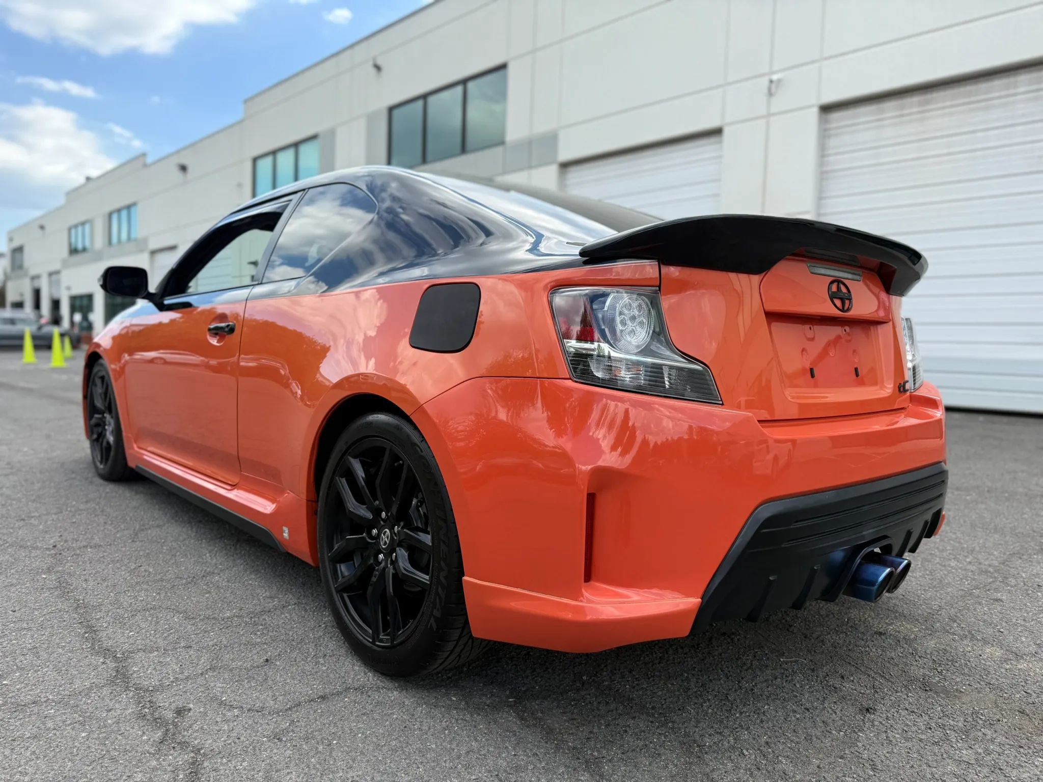 Used 2015 Scion tC image 9