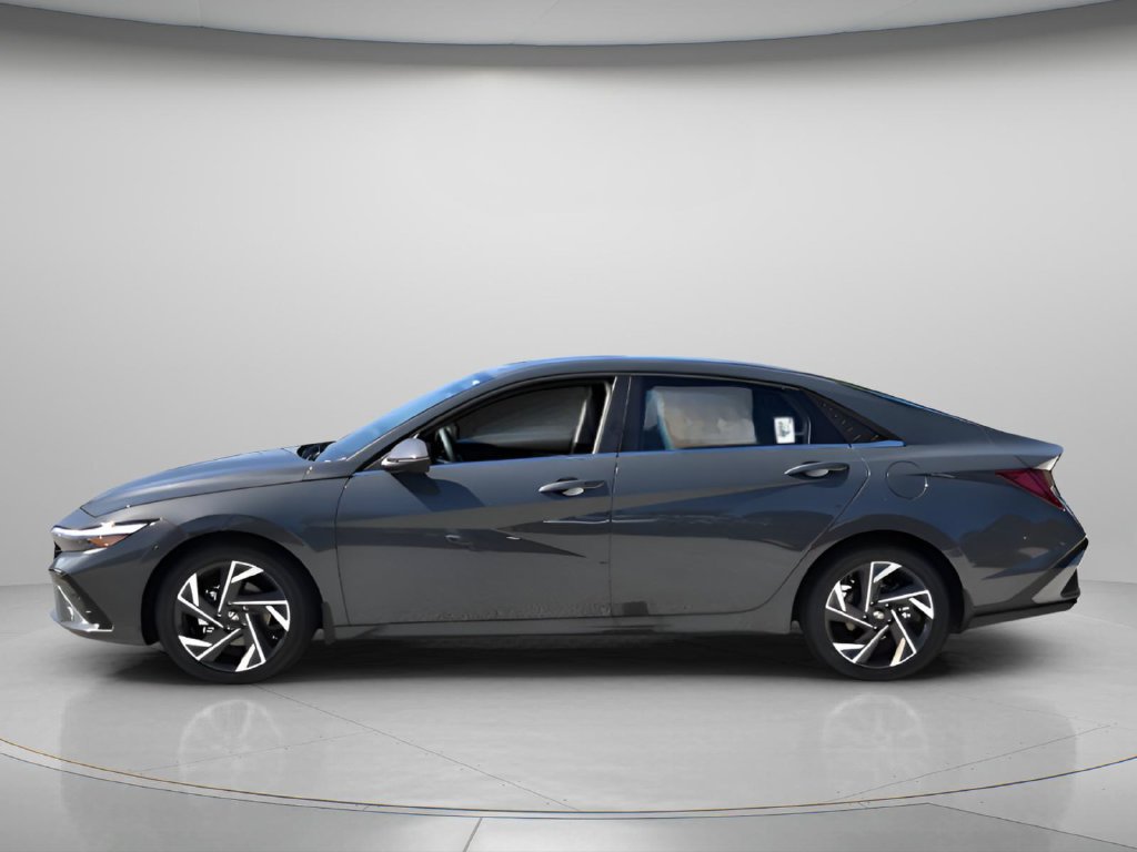 New 2026 Hyundai Elantra Limited FWD image 2