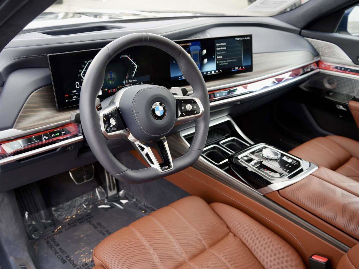 Used 2025 BMW 760i xDrive w/ Executive Package image 18