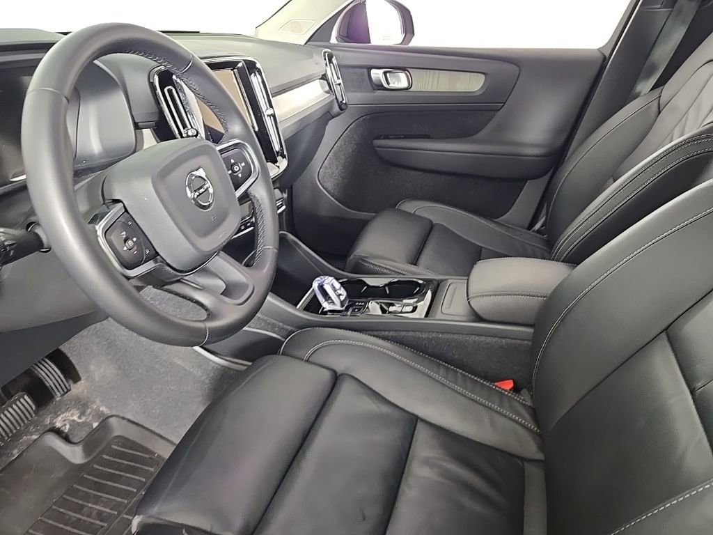 Certified 2023 Volvo XC40 B5 Plus w/ Climate Package AWD/4WD image 22