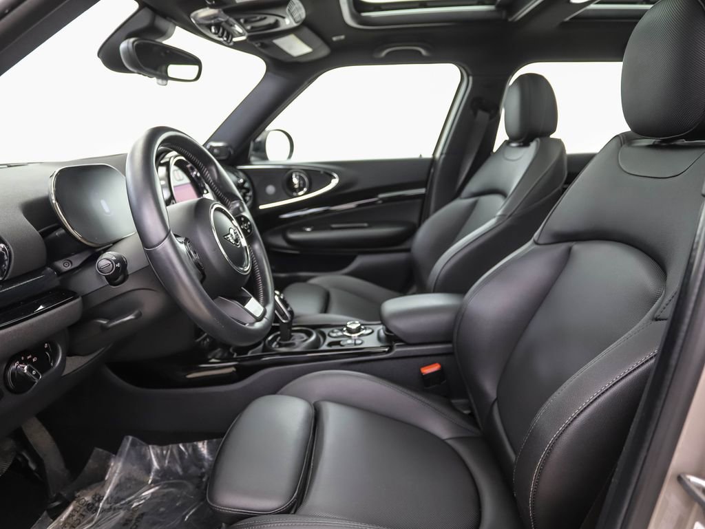 Used 2023 MINI Cooper Clubman S w/ Premium Package image 11